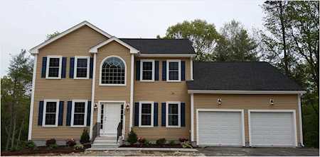 52 Roosevelt Drive Northbridge, MA 01534
