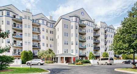 10 Seaport Dr #2205 Quincy, MA 02171
