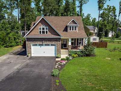 5810 Bushnell Dr New Kent, VA 23124