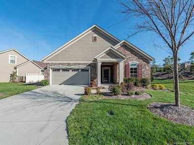 1002 Quincy Hollow Dr Matthews, NC 28104
