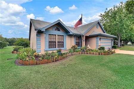 1600 Lady Slipper Circle Orlando, FL 32825