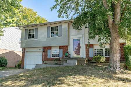 1711 Flagstaff Ct Louisville, KY 40223