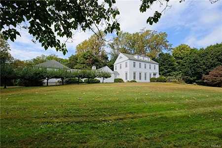 14 Westerleigh Rd Harrison, NY 10577