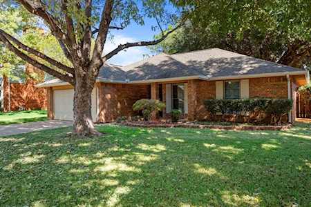 2711 Forestview Drive Corinth, TX 76210