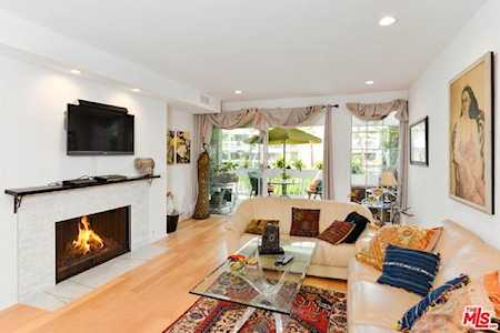 4338 Redwood Avenue #B113 Marina Del Rey, CA 90292