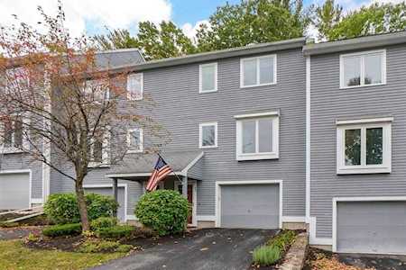 40 Country Hill Ln #40 Haverhill, MA 01832