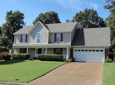 3183 Shadow Green Ln Lakeland, TN 38002
