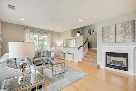 1870 Hillebrant Pl Santa Clara, CA 95050
