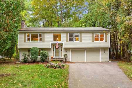 51 Hosmer St Acton, MA 01720