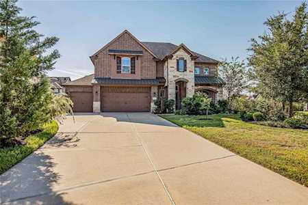 138 W Wading Pond Circle Tomball, TX 77375