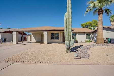 564 W Kilarea Avenue Mesa, AZ 85210