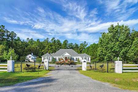 1019 Spiers Circle Bonneau, SC 29431