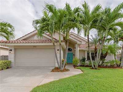 815 NE Live Oak Terrace St Petersburg, FL 33703