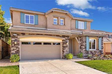 29220 Garnet Canyon Drive Saugus, CA 91390