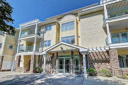 9449 19 Street SW #317 Calgary, AB T2V 5J9