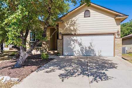 10810 Timber Cir Dripping Springs, TX 78620
