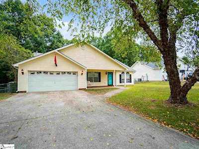 528 Country Gardens Dr Fountain Inn, SC 29644