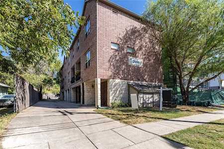 2606 N Henderson Avenue #C Dallas, TX 75206