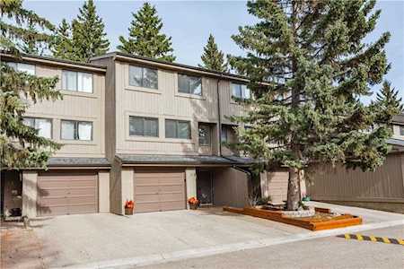 10401 19 Street SW #19 Calgary, AB T2W 3E7