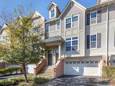 3371 Kentshire Circle Aurora, IL 60504
