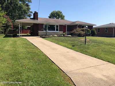 3121 Michael Dr Louisville, KY 40220