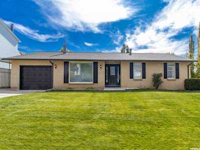 298 London N Rd Centerville, UT 84014