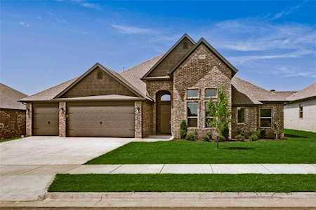 1620 Cherrie ST Bentonville, AR 72713