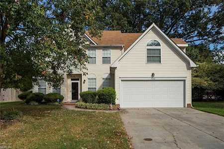 508 Winterwater Ct Chesapeake, VA 23320