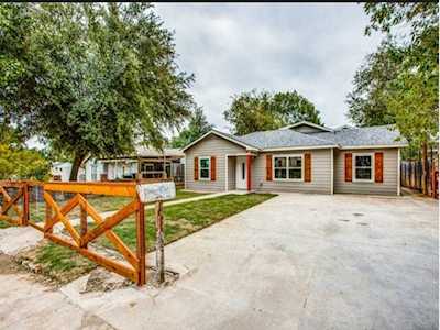 2806 poinsettia Drive Dallas, TX 75211