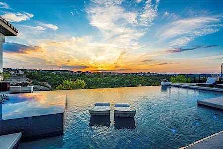 309 Bissett Ct Lakeway, TX 78738
