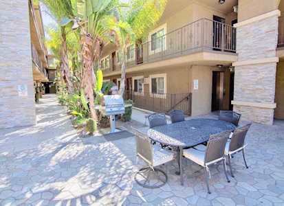 3220 Altura Avenue #110 Glendale, CA 91214