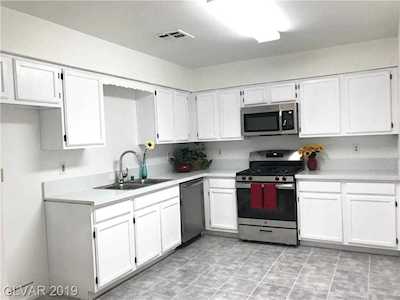 2128 Chertsey Dr #C Las Vegas, NV 89108