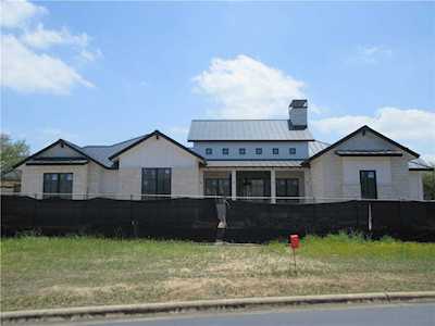 2501 Countryside Cir Spicewood, TX 78669