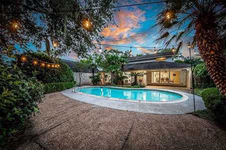 28 Bendwood Dr Sugar Land, TX 77478