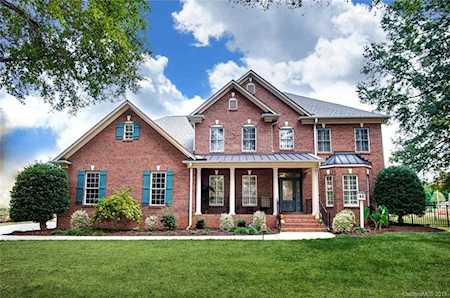 9114 Skipaway Dr Waxhaw, NC 28173