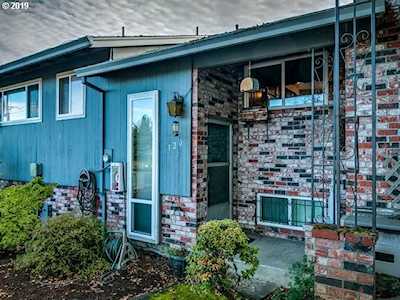 120 NE Kane Dr Gresham, OR 97030