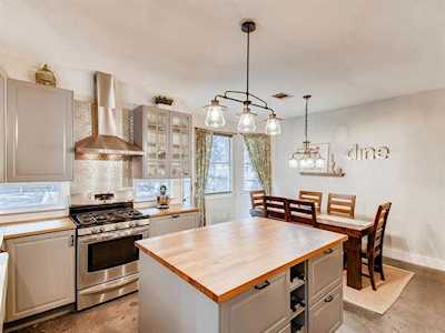 8004 Cheno Cortina Trl Austin, TX 78749