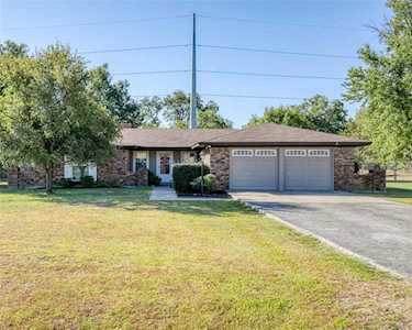 114 Southwood Drive Burleson, TX 76028
