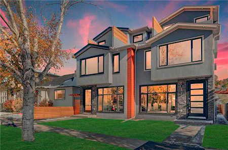 412 7A Street NE Calgary, AB T2E 4B1