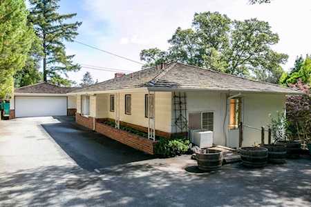 1175 San Raymundo Rd Hillsborough, CA 94010