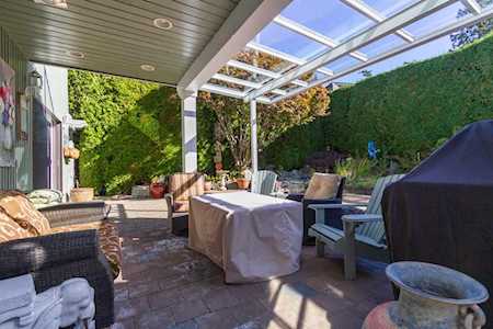 2042 127A Street Surrey, BC V4A 5Z9