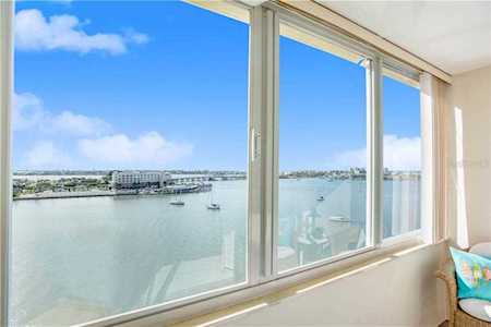 4775 Cove Circle #905 St Petersburg, FL 33708