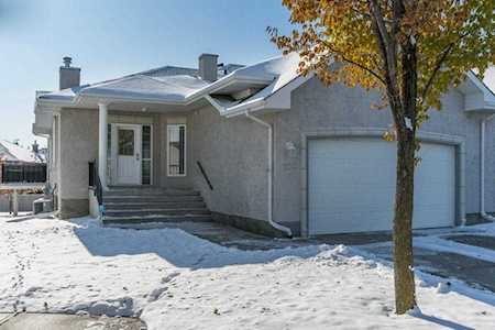 236 Simcoe Place SW Calgary, AB T3H 4T7