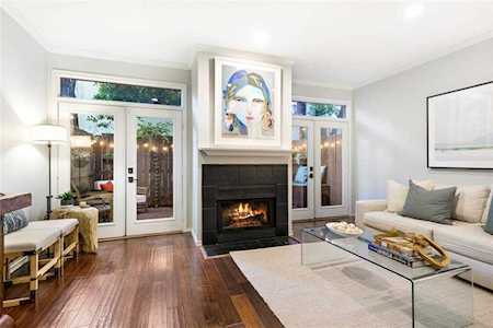 4307 Gilbert Avenue #104 Dallas, TX 75219