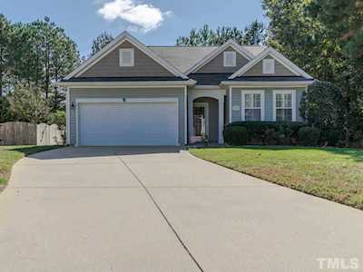 2116 Trefoil Lane Fuquay Varina, NC 27526