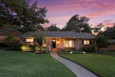 11028 Quail Run Street Dallas, TX 75238