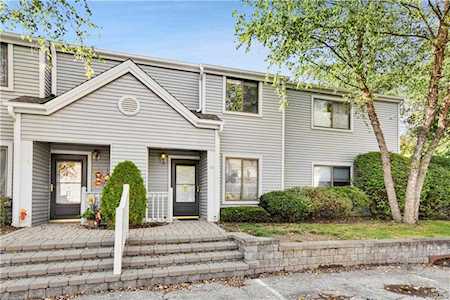40 Offshore Dr Yorktown, NY 10547