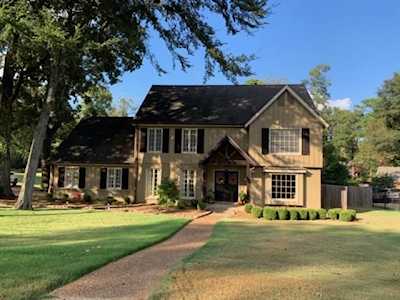 8382 Poplar Pike Germantown, TN 38138