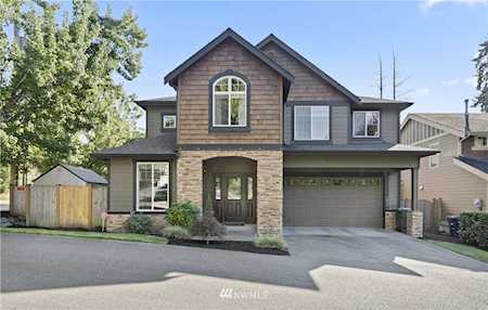 7439 NE 203rd Lane Kenmore, WA 98028