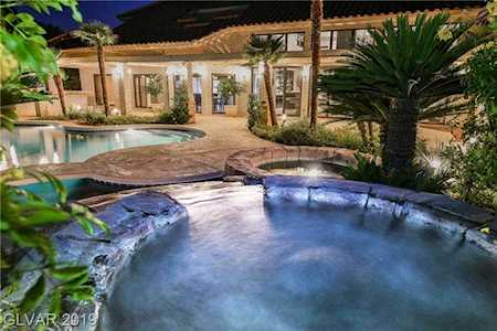 60 Quail Run Rd Henderson, NV 89014